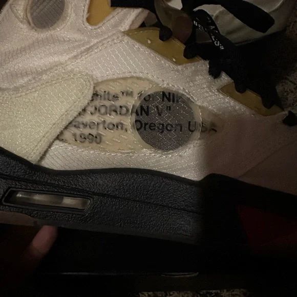 Off White x Air Jordan 5 Retro - Size 11 - Picture 15 of 16
